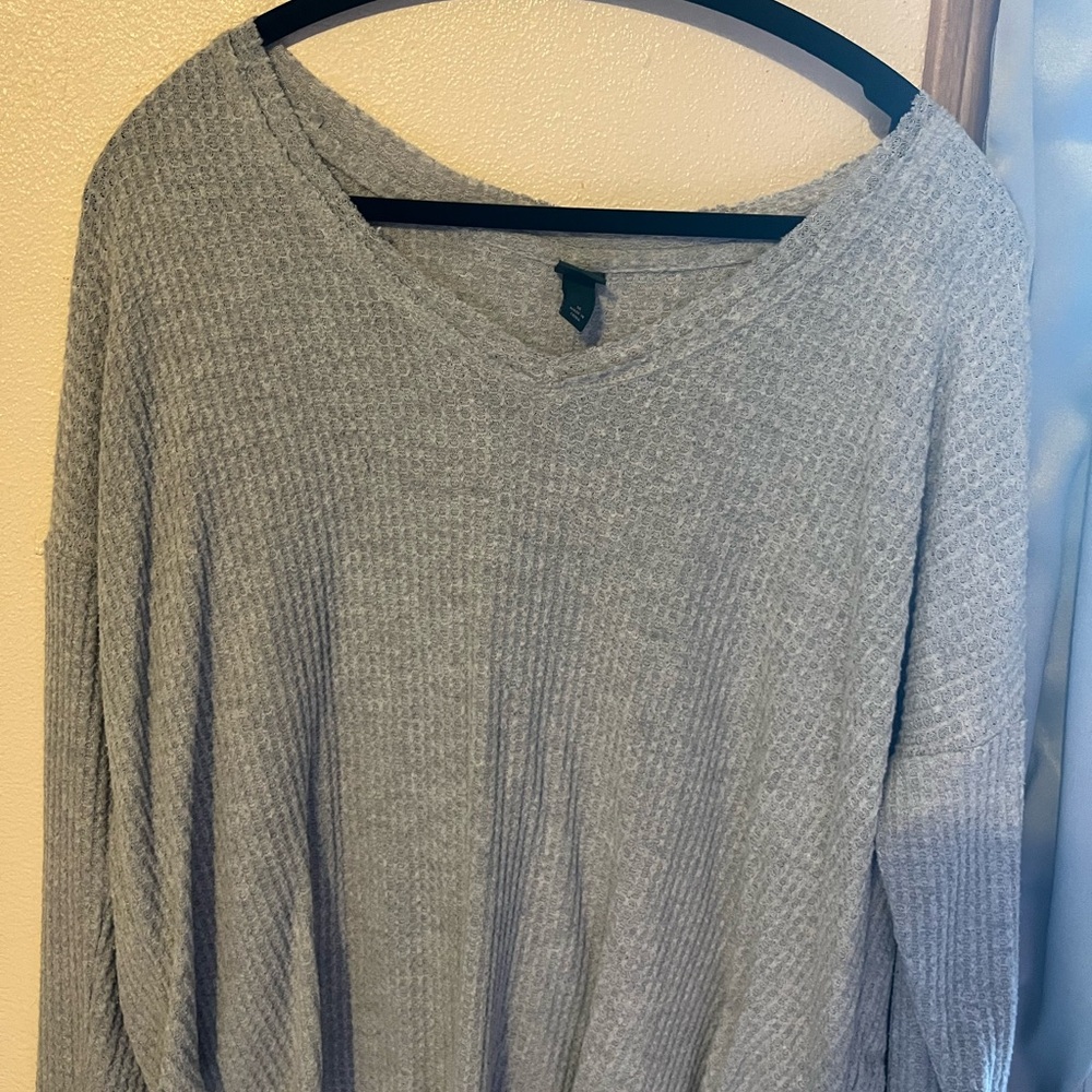 Wild Fable Light Gray V-Neck Sweater